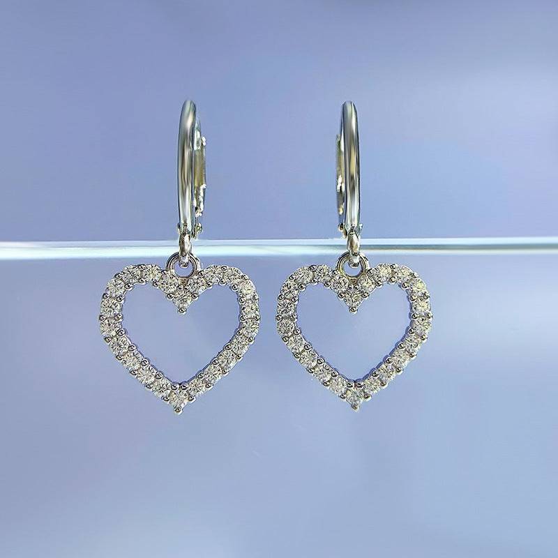 Louily Lovely Heart Shaped Women's Stud Earrings In Sterling Silver