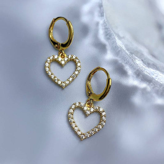 Louily Lovely Heart Shaped Women's Stud Earrings In Sterling Silver