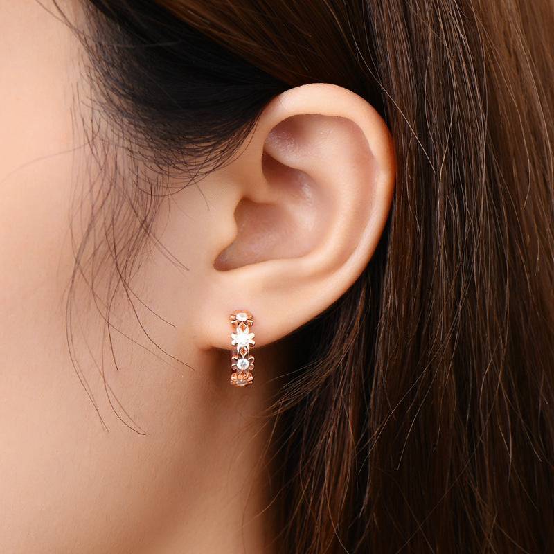Louily Moissanite  Cute Daisy Flower Earrings